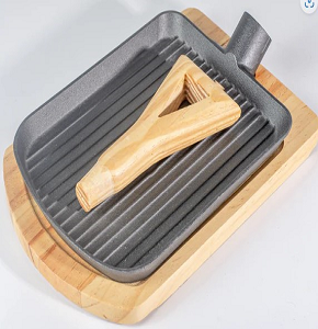 Floral grill set of three rectangular pieces with wooden handle and base XPF2111
