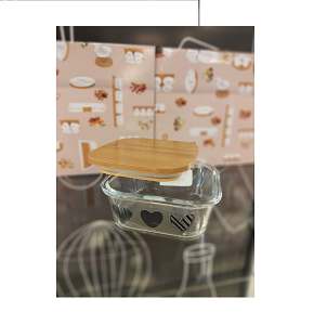 Large square glass refrigerator container with heart design lid
