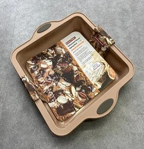 Danny Home silicone cake mold square chocolate shape with two handles, code DH3298 - Light Pink

