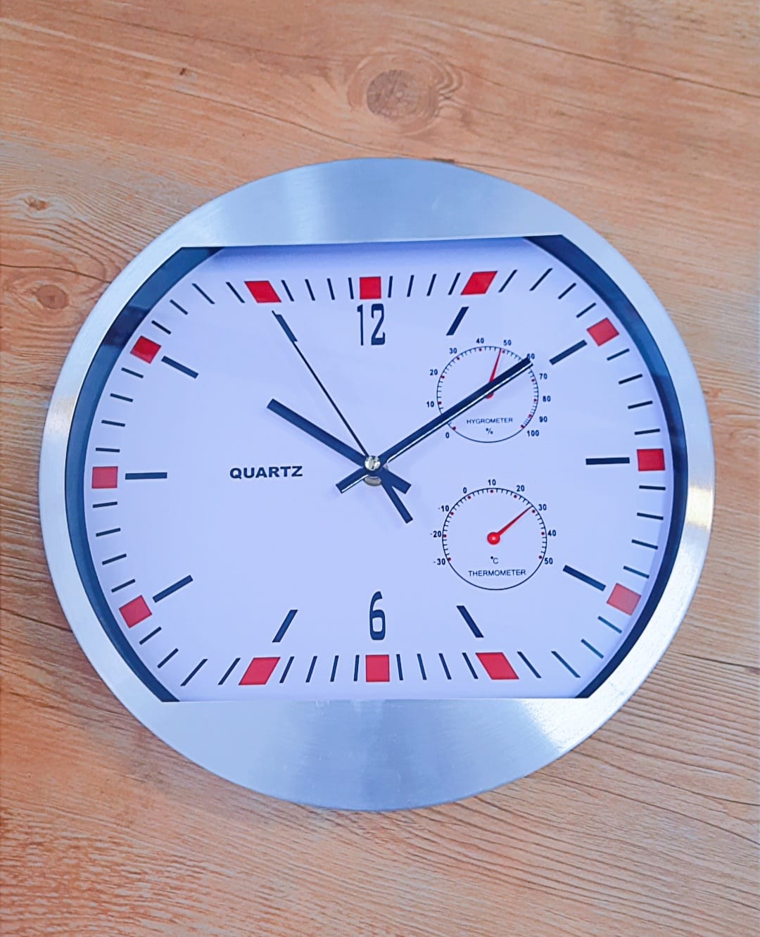 Wooden Wall Clock, Modern Battery Operated Wall Clock for Office, School or Home

