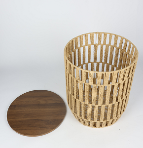  table set 3-piece , ideal for nesting use and space saving. Dimensions: 40×40×45 cm, 35×35×40 cm, 30×30×35 cm.
