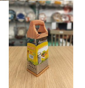 Medium square grater with wooden handle 1005692