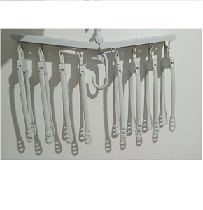 Turkish plastic jumbo magic hanger