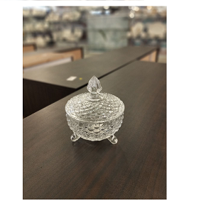 Living Home luxurious glass sugar bowl with three legs and engravings that reflect light with attractive sparkle, with elegant lid and polished handle. Ideal for sweets or as a modern refined decor pi