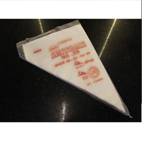 Cream bags, 100 medium pieces
