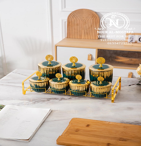 Gold metal holder 8-piece spice set
