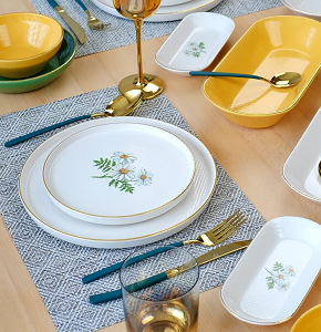Porcelain Dinner Set 24 Pieces - Glory - Daisy Elegance Model with Small Floral Pattern and Sophisticated Golden Touches
