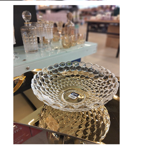 Living Home Glass Fruit Plate – Transparent modern design inspired by clustered bubbles, with an embossed surface that reflects light beautifully and a wavy edge for an elegant finish. Perfect for ser