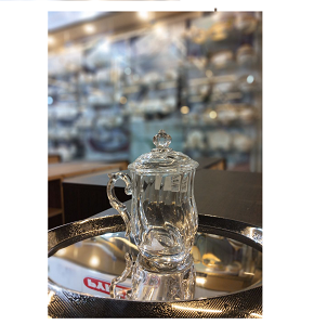 Living Home transparent glass mug with elegant lid 

