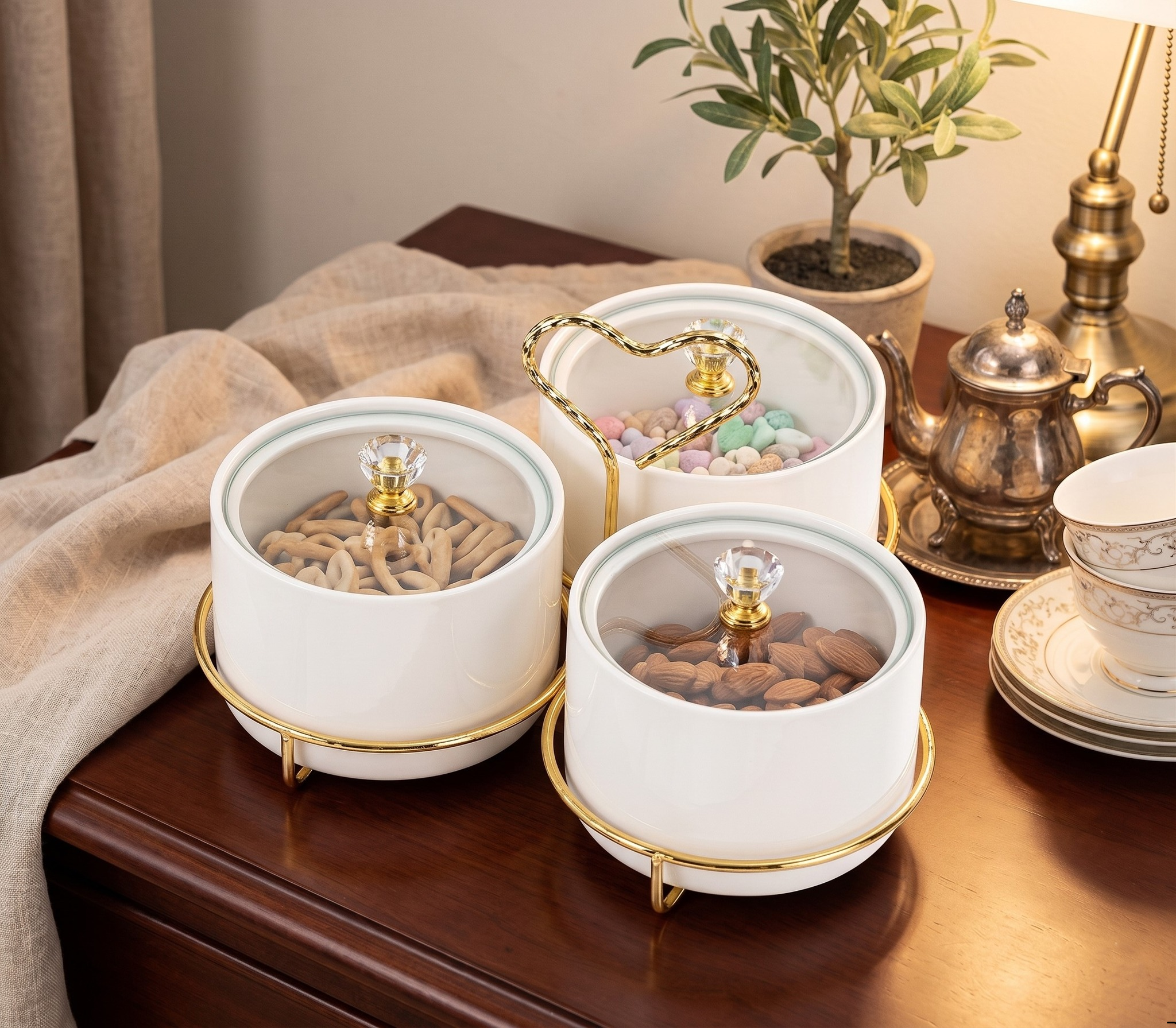 Snacks Plates 3 Pcs Round Shapes With Golden Holder QT1001-1