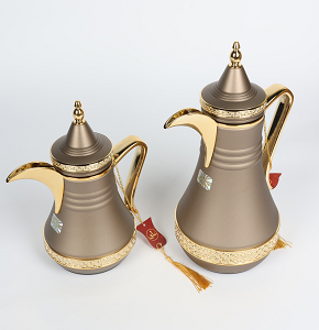 Mamlouk Thermos Flask Set – 2 Pieces (1L + 0.35L), Copper Color with Pattern and Gold Handle
