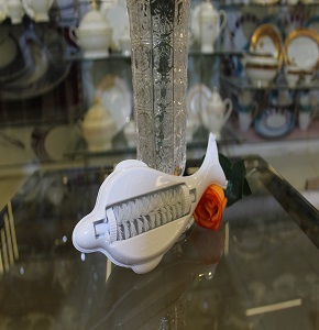 Turkish plastic lint remover, Dolphin