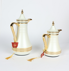 Mamlouk Thermos Flask Set – 2 Pieces (1L + 0.35L), Cream Color with Pattern and Gold Handle
