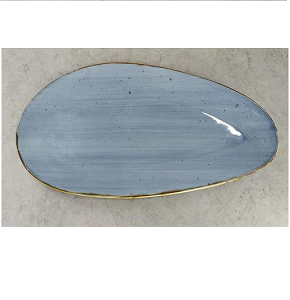 Individual tear-shaped porcelain plate Danny Home with artistic light blue colors and gilded frame Dimensions 36 × 17.5 × 2 cm CZT05-116


