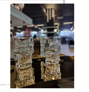 Living Home 2-piece transparent glass mug with round design, unique engravings and wavy dimensions LXZB53


