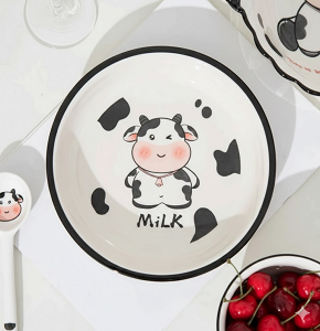 Porcelain Round plate 18 cm, Cow Design - SHIN - 200 E - C