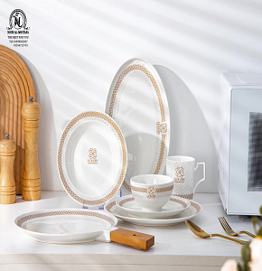 Luxury 32-piece dinner set
