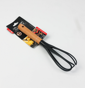 Wellmes manual whisk with wooden handle 
