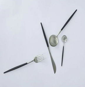 Set of 4 bouillon spoons silver with black handle code C12-10 BLACK
