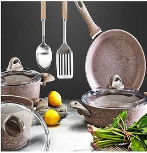 . Granite 7-piece soft set includes pots (20-24-26 cm) and a 26 cm frying pan with a hard glass lid in chocolate.
