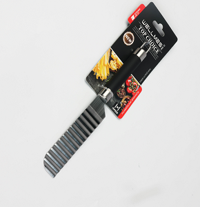 Serrated stainless steel knife with silicone-coated handle Wellmes
