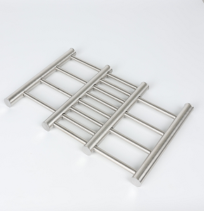 Stainless steel cookware holder, 23.5 cm, flexible design fits various sizes, heat and rust resistant